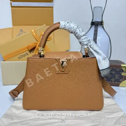 루이비통 카프시뉴 BB 핸드백 M25089