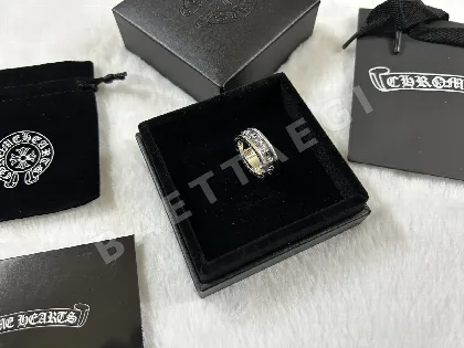 크롬하츠 하트 크로스 플라워 반지 63081