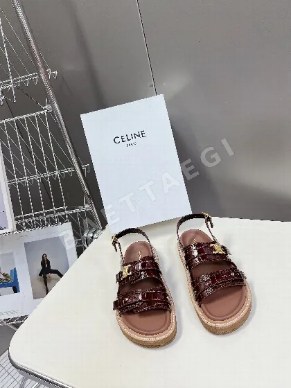 셀린느 로마 가죽 샌들 116357