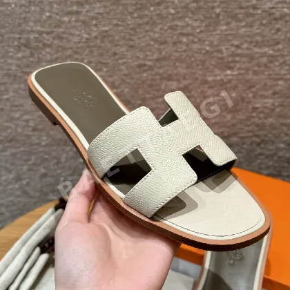 에르메스 오란 슬리퍼 117588