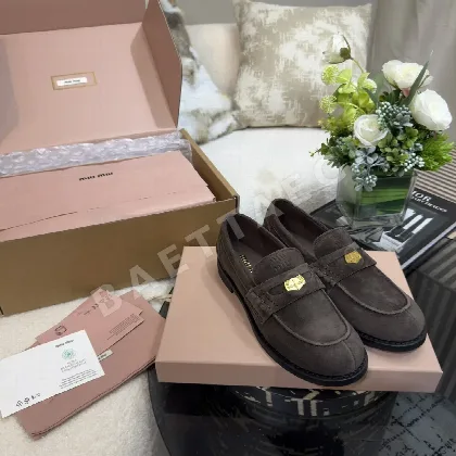 미우미우 레트로 마이어 코인 로퍼 94204