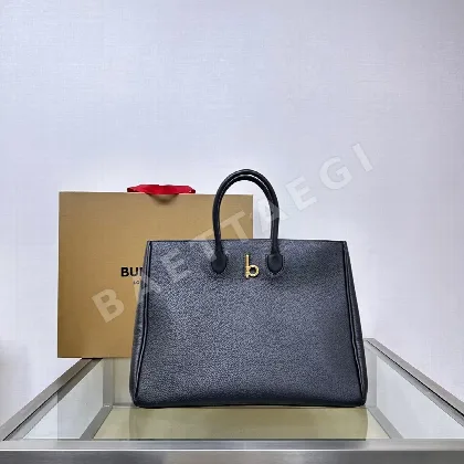 버버리 그레인드 카프스킨 토트백 40136