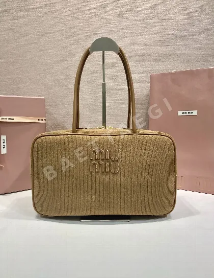 미우미우 코듀로이 볼링백 5BB117