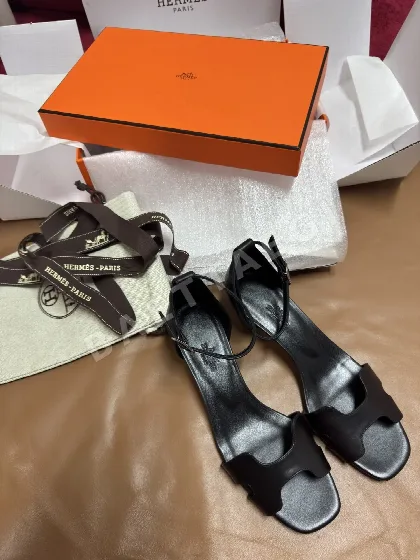 에르메스 뉴 조이 키튼힐 샌들 93566