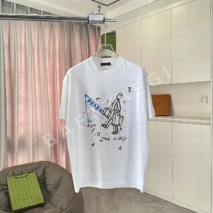 프라다 유니섹스 반팔 티셔츠 53779