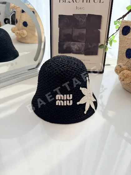 미우미우 데이지 자수 손뜨개 어부 모자 80746