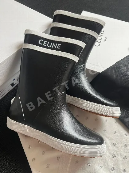 셀린느 통통 레인부츠 94777