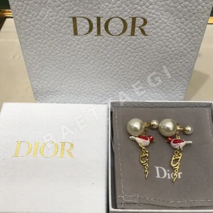 디올 진주 새 모티브 귀걸이 133776