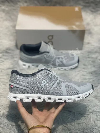 ON OnRun Cloud 6 경량 캐주얼 러닝화 102673