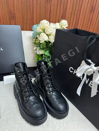 샤넬 24C 메티에다르 컬렉션 앵클 부츠 93871