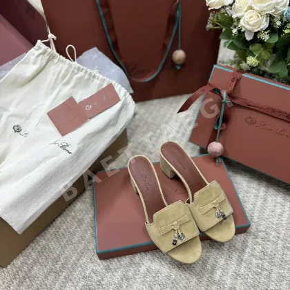 로로피아나 서머 참 샌들 힐 93946