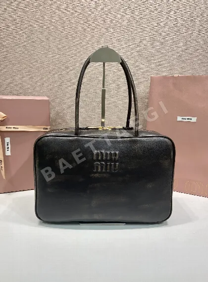 미우미우 램스킨 라지 볼링백 5BB117