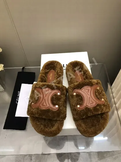 셀린느 울 자수 로고 슬리퍼 104989