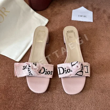 디올 로고 자수 캔버스 플랫 샌들 129392