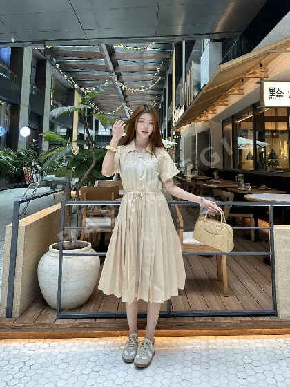 프라다 나일론 드로스트링 허리 플리츠 원피스 18507