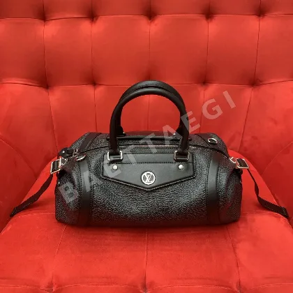 루이비통 로메가 미디엄 모터사이클 가방 M14700 38611
