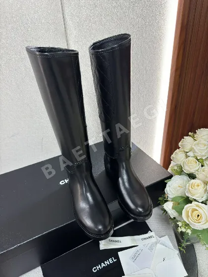 샤넬 송아지가죽 퀼팅 니하이 라이딩 부츠 93922