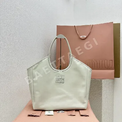 미우미우 올레더 화이트 언더암 가방 라지 68076