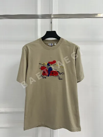 버버리 워호스 로고 남성 반팔 티셔츠 49538