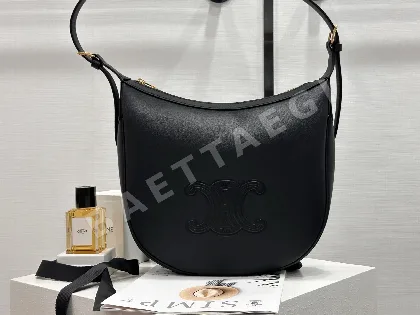 셀린느 블랙 카프스킨 지퍼 숄더백 86240
