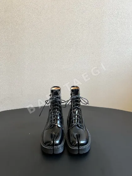 마르지엘라 스플릿 토 플랫폼 마틴 부츠 132565