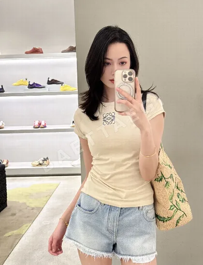 로에베 자수 로고 면 슬림핏 반팔 티셔츠 96801