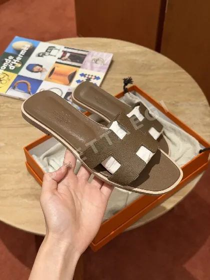 에르메스 오란 샌들 Calfskin H 컷아웃 189056