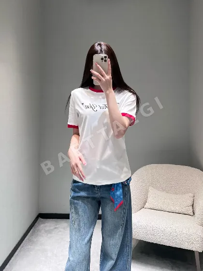 디올 카라 블록 레터 프린트 반팔 티셔츠