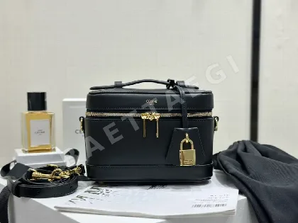 셀린느 광택 소가죽 메이크업 케이스 숄더백 86228