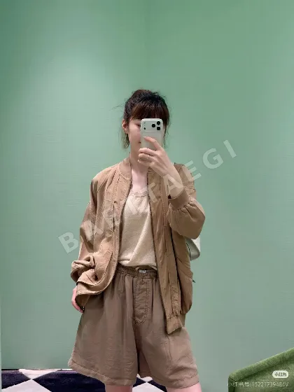 프라다 카키 레트로 플리츠 여성 자켓 135357