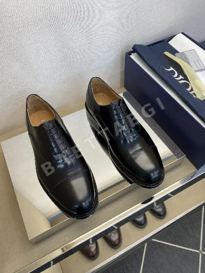 디올 가죽 로퍼 149262