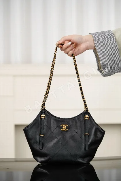 샤넬 26C 블랙 금장 소가죽 토트백 26C