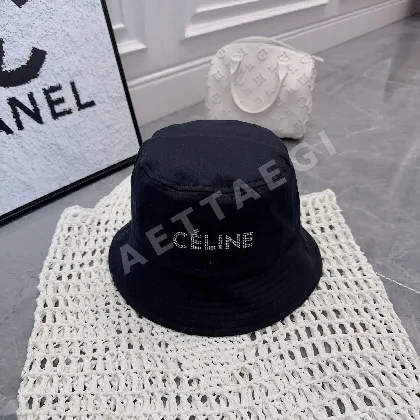 셀린느 여성 여름 면 플리츠 챙 낚시꾼 모자 83074