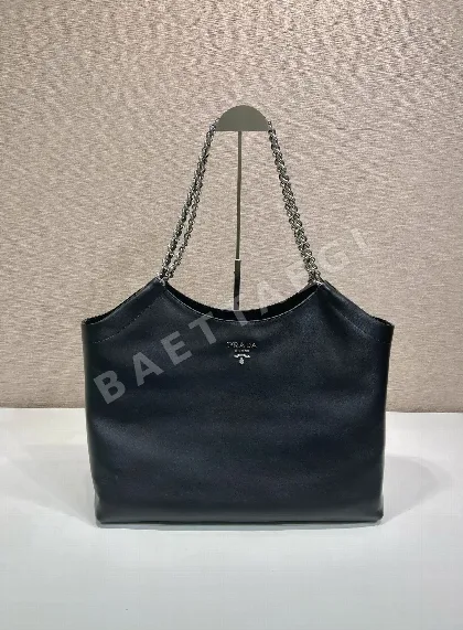 프라다 화이트 카프스킨 숄더백 1BA638