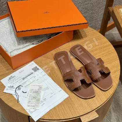에르메스 오란 골드 송아지가죽 슬리퍼 117490
