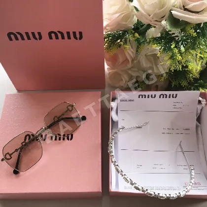 미우미우 스파클링 크리스털 헤드밴드 131176