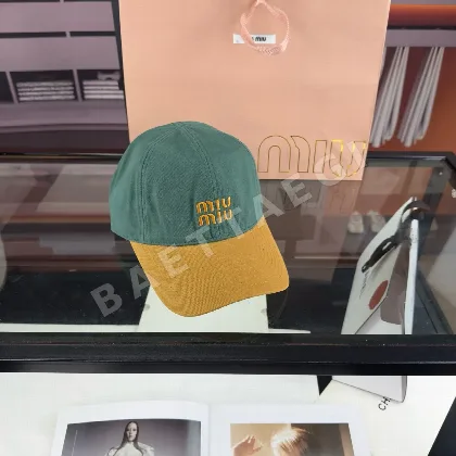 미우미우 컬러 블록 베이스볼 캡 118739