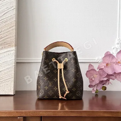 루이비통 네오네오 물통 가방 M46581