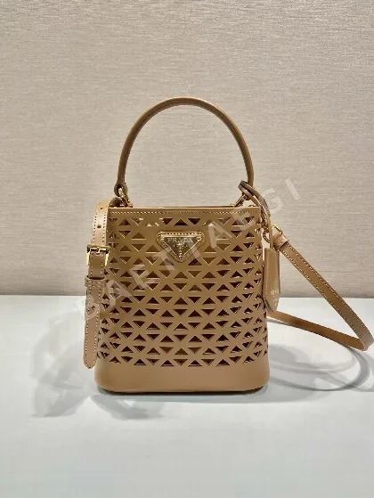 프라다 오픈워크 버킷백 1BA217 67334