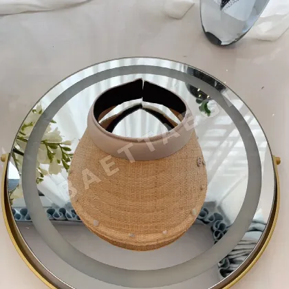 구찌 라피아 소재 바이저 햇 78383