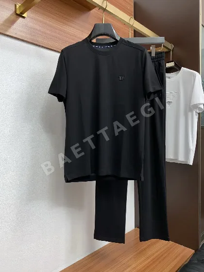 톰포드 커스텀 코튼 크루넥 남성 반팔 티셔츠 115569