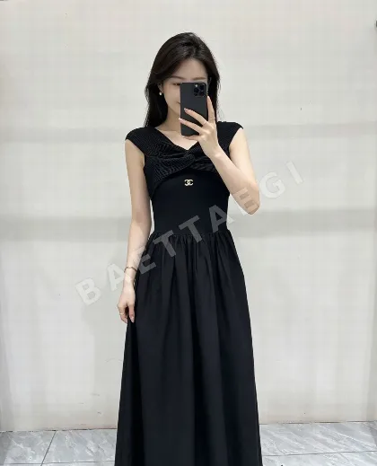 샤넬 노트 장식 민소매 원피스 117704