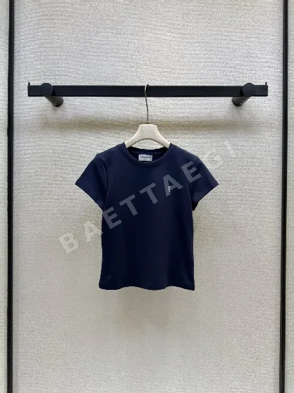 생로랑 여성 슬림핏 크롭 반팔 티셔츠 103359
