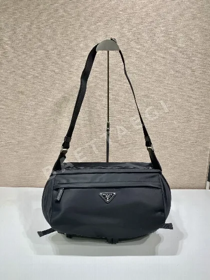 프라다 나일론 사피아노 플랩 숄더백 2VH991