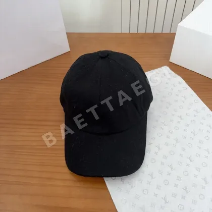 루이비통 자수 포인트 베이스볼 모자 79150