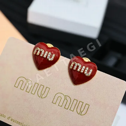 미우미우 하트 에나멜 스터드 귀걸이 61150