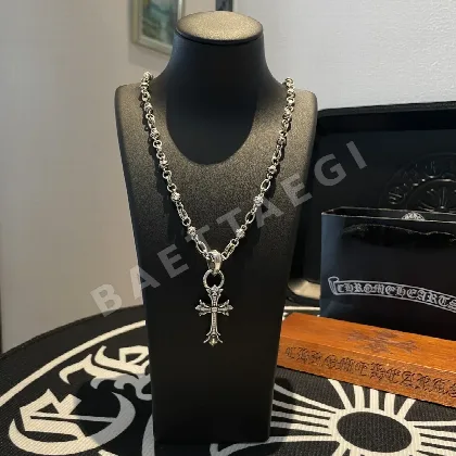 크롬하츠 크로스 장식 목걸이 125959