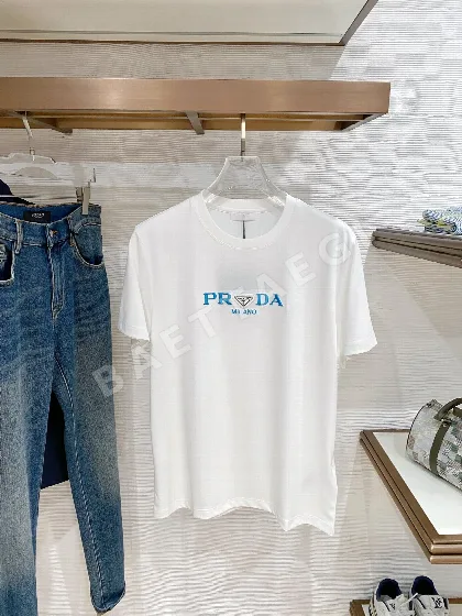 프라다 크루넥 반팔 티셔츠 127390