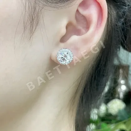 티파니 라운드 다이아몬드 스터드 귀걸이 71299