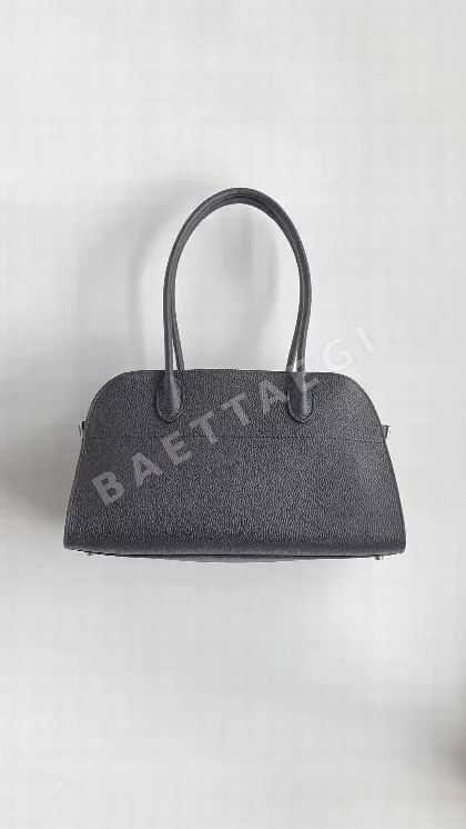 더로우 블랙 텍스처드 숄더백 125311